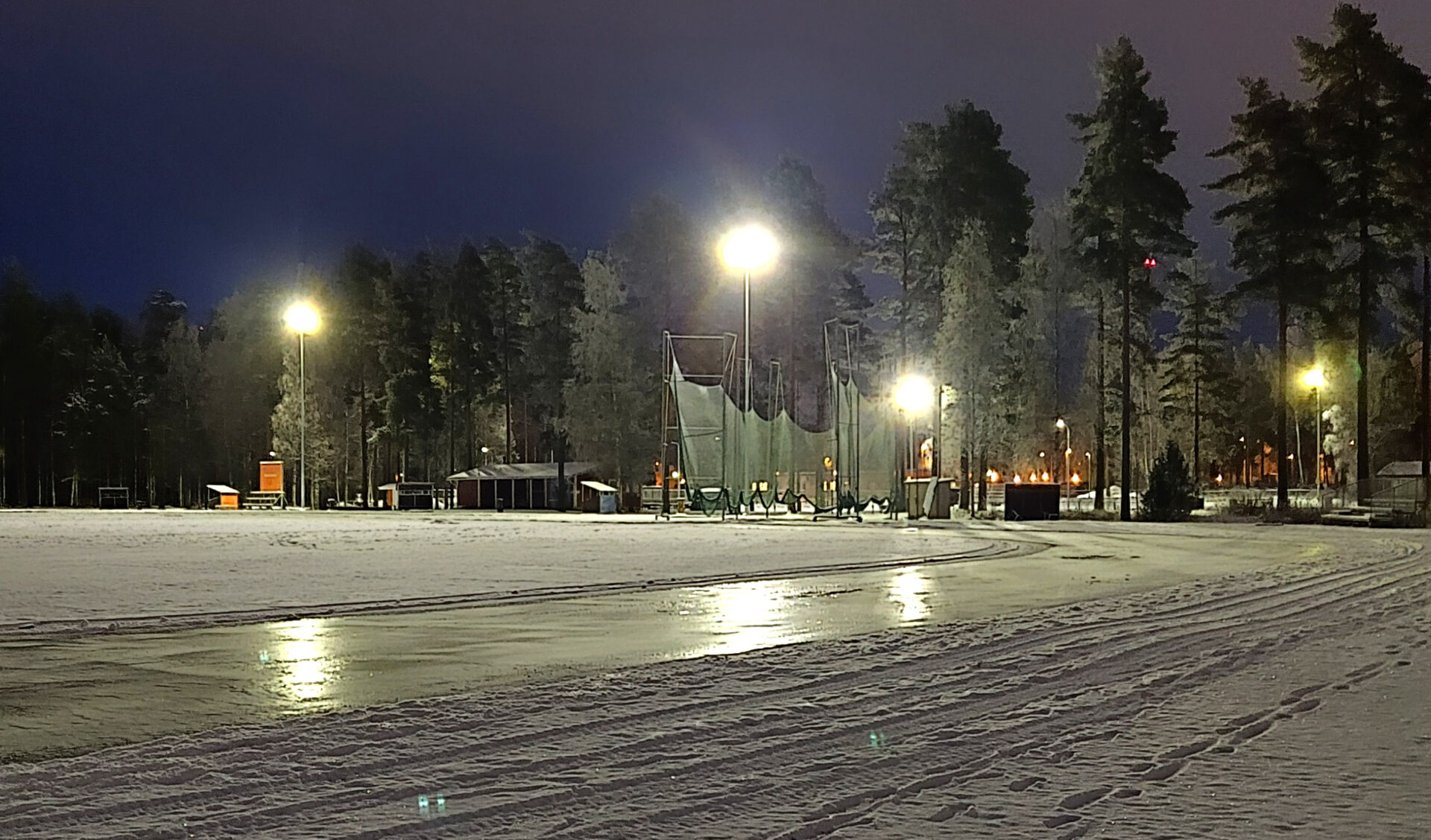 Kankaanpään harjoituskentät saivat uuden valaistuksen