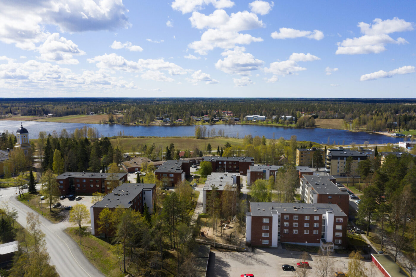 Kankaanpään keskusten kerrostaloja