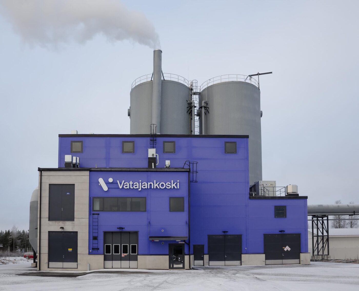 The picture shows the facade of Vatajankoski waste heat factory